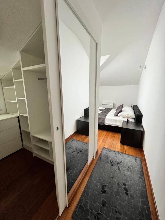 Sky - Beautiful Rooftop Apartment With Shared Pool Split Extérieur photo